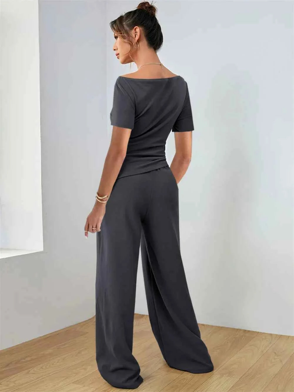 Round Neck Short Sleeve T-Shirt and Pants Set